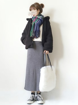 「SPINNS（スピンズ）のアイテム（マフラー）」を使った、こうさん（レディース・162cm）の冬コーディネート