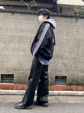 「FEKETE（フェケテ）のアイテム（パンツ）」を使った、Utoさん（メンズ・169cm）の冬コーディネート