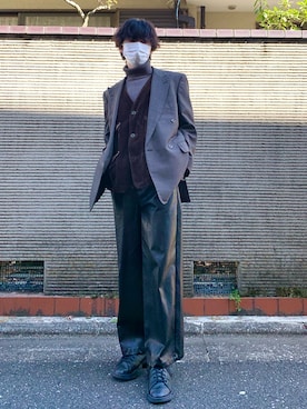 「FEKETE（フェケテ）のアイテム（パンツ）」を使った、Utoさん（メンズ・169cm）の春コーディネート
