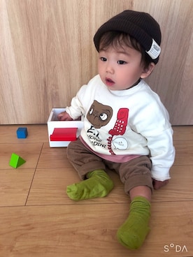 「Mini Rodini（ミニロディーニ）のアイテム（スウェット）」を使った、そうぱんまんさん（キッズ・70cm）の冬コーディネート