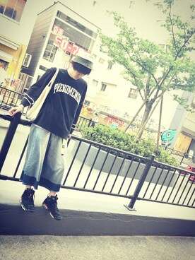 「PHENOMENON（フェノメノン）のアイテム（Tシャツ/カットソー、ブラック系）」を使った、はるさめにーさん。さん（メンズ・174cm）の春コーディネート