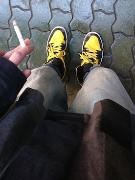 「AIR JORDAN（エアジョーダン）のアイテム（スニーカー、イエロー系）」を使った、はるさめにーさん。さん（メンズ・174cm）の春コーディネート