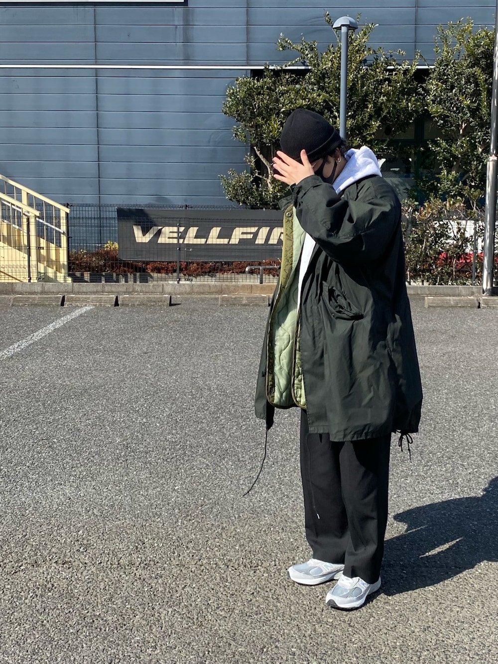 「Made in USA、ラフ、今日のコーデ」｜「BEAMSのBEAMS / ロールアップ ワッチキャップ（ニットキャップ/ビーニー、ブラック系）」を使った、M.Oさん（メンズ・177cm）の冬コーディネートの1枚目の写真