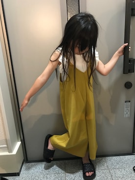 「アイテム（サロペット/オーバーオール、イエロー系）」を使った、ゆあときどきのあさん（キッズ・100cm）の春コーディネート