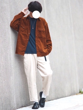 「GU（ジーユー）のアイテム（ローファー）」を使った、とっしーさん（メンズ・184cm）の秋コーディネート