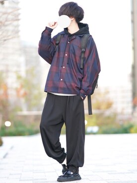 「DOOPZ（ドープス）のアイテム（パーカー）」を使った、とっしーさん（メンズ・184cm）の冬コーディネート