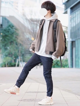 「DOOPZ（ドープス）のアイテム（パーカー）」を使った、とっしーさん（メンズ・184cm）の冬コーディネート