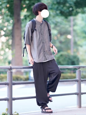 「カフスイージーパンツ」｜「アイテム（アクセサリー）」を使った、とっしーさん（メンズ・184cm）の夏コーディネート