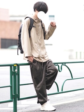 「DOOPZ（ドープス）のアイテム（マウンテンパーカー）」を使った、とっしーさん（メンズ・184cm）の秋コーディネート