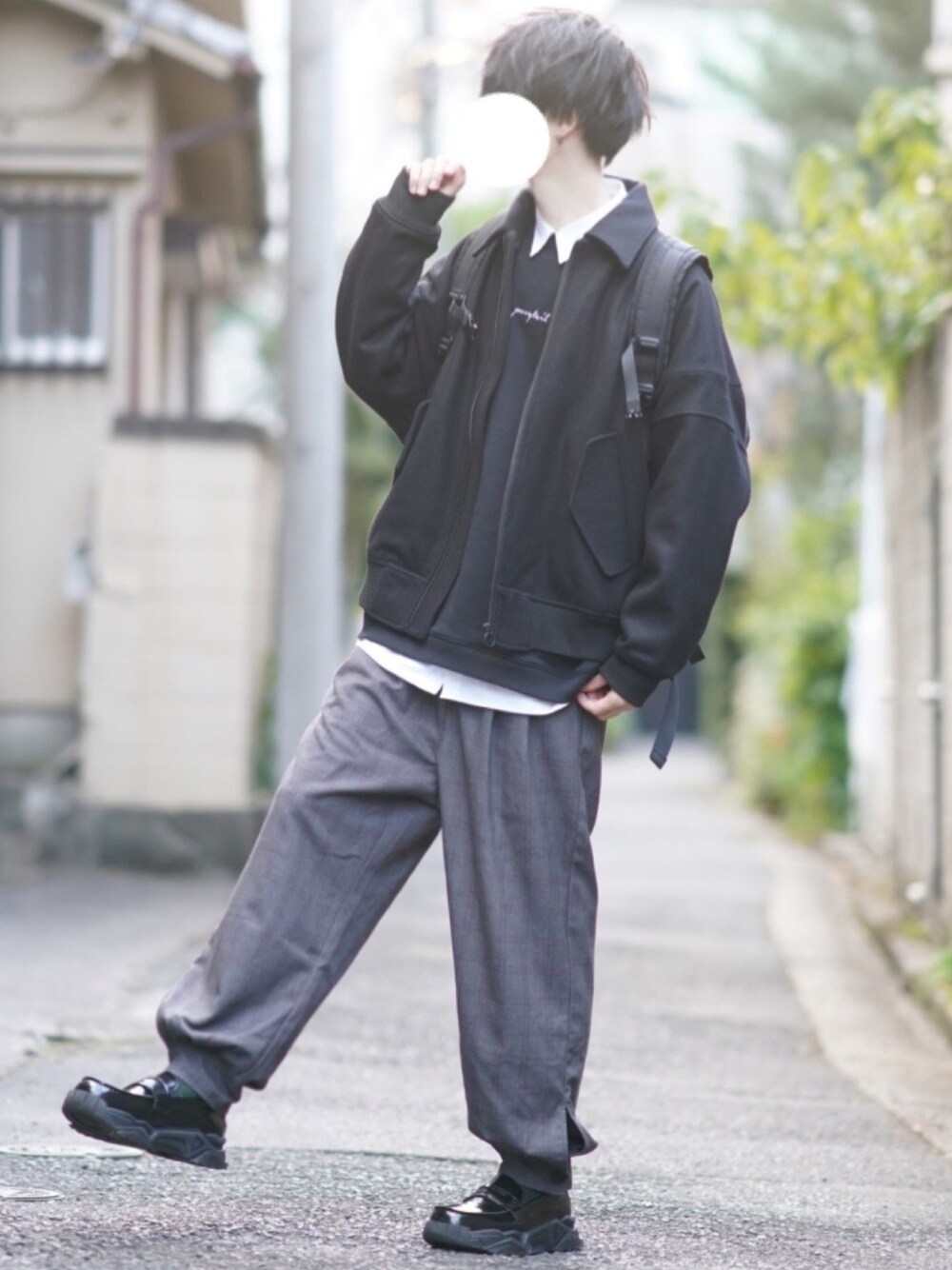 「冬のコーデ、年末WEAR感謝祭、デタッチャブル、ブルゾン、 MA-1、田舎系、カフスイージーパンツ、ゆるコーデ」｜「DOOPZのDOOPZ ウールデタッチャブルMA-1ブルゾン（ブルゾン、ブラック系）」を使った、とっしーさん（メンズ・184cm）の冬コーディネートの1枚目の写真