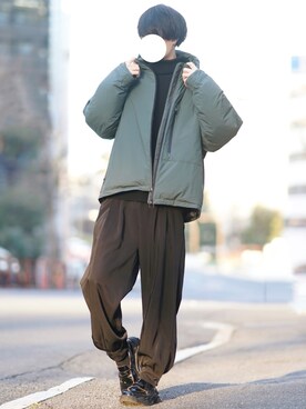 「カフスイージーパンツ」｜「アイテム（ジャケット/アウター）」を使った、とっしーさん（メンズ・184cm）の冬コーディネート