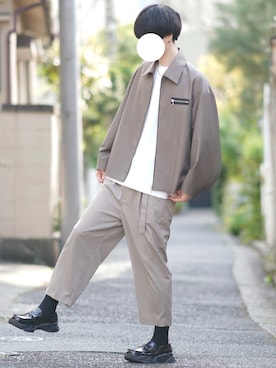 「MONKEY TIME（モンキータイム）のアイテム（スラックス）」を使った、とっしーさん（メンズ・184cm）の春コーディネート