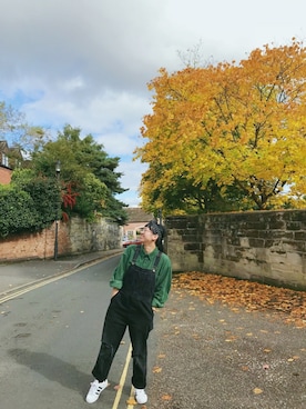 「BDG（ビーディージー）のアイテム（オールインワン・サロペット）」を使った、婧さん（レディース・163cm）の秋コーディネート