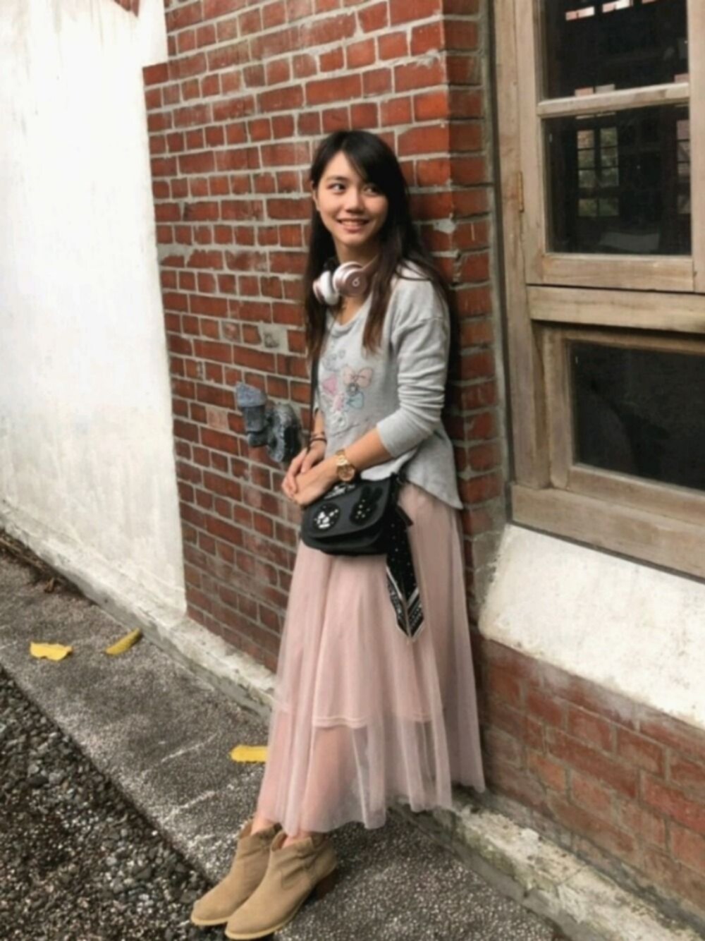 「pink、冬、dress」｜「beatsのアイテム（音楽/本・雑誌、ピンク系）」を使った、ルビーさん（レディース・158cm）の冬コーディネートの1枚目の写真