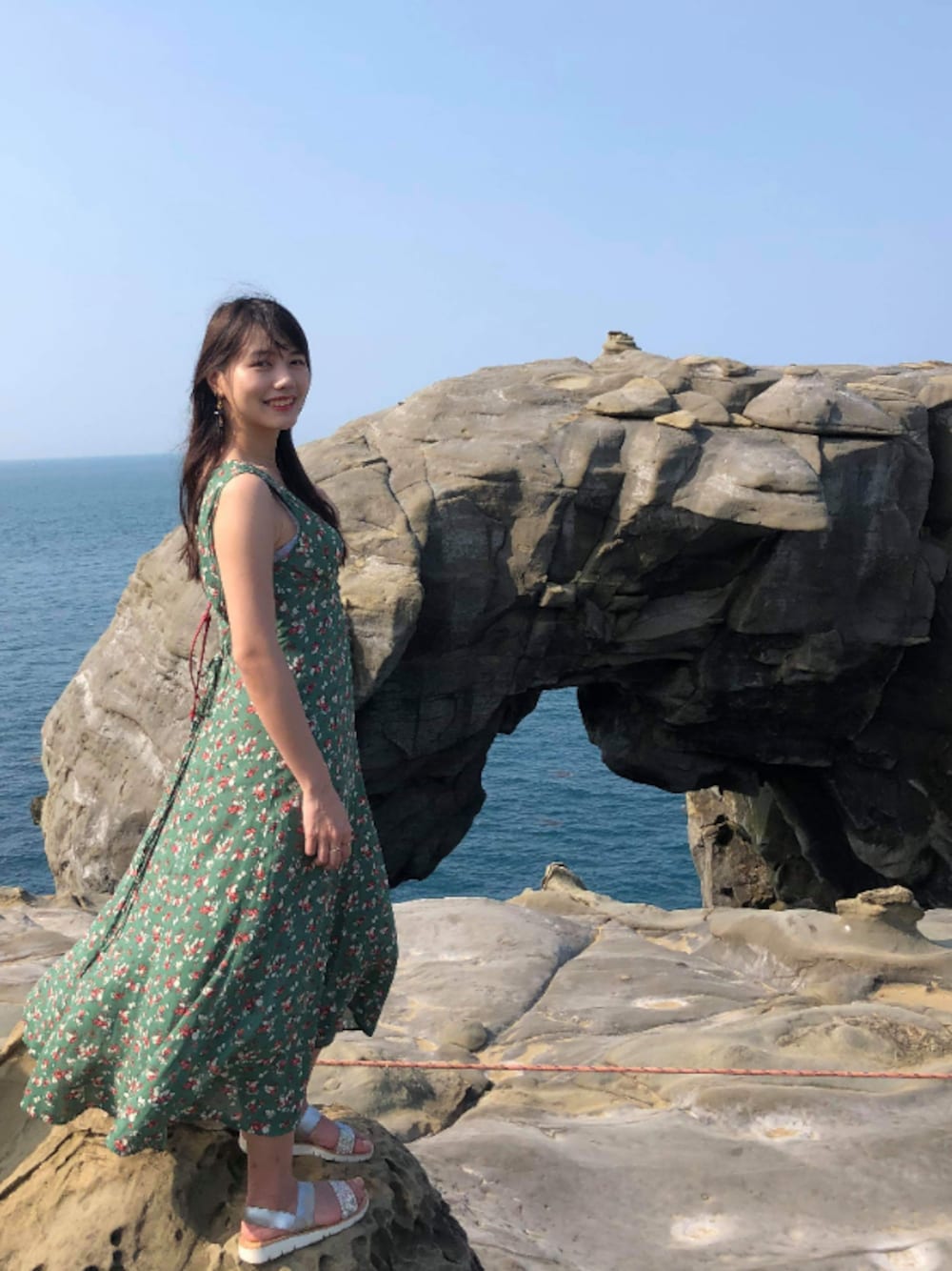 「夏、ワンピース」｜「COCO DEALのアイテム（ジャンパースカート、グリーン系）」を使った、ルビーさん（レディース・159cm）の秋コーディネートの1枚目の写真