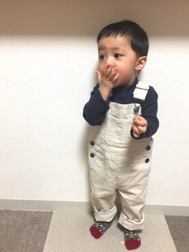 「ネイビー×ホワイト」｜「アイテム（サロペット/オーバーオール）」を使った、＊SK.HRR＊さん（キッズ・80cm）の冬コーディネート