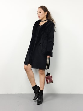 「フードコート」｜「アイテム（ムートンコート）」を使った、黒田デビーさん（レディース・165cm）の冬コーディネート