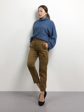 「Scye（サイ）のアイテム（パンツ）」を使った、黒田デビーさん（レディース・165cm）の冬コーディネート