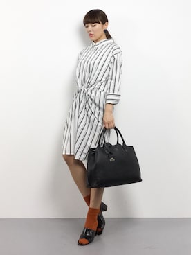 「FREE'S MART（フリーズマート）のアイテム（シャツワンピース）」を使った、黒田デビーさん（レディース・165cm）の春コーディネート