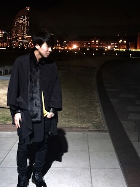 「黒スキニー」｜「アイテム（ポンチョ）」を使った、YOKIさん（メンズ・171cm）の冬コーディネート
