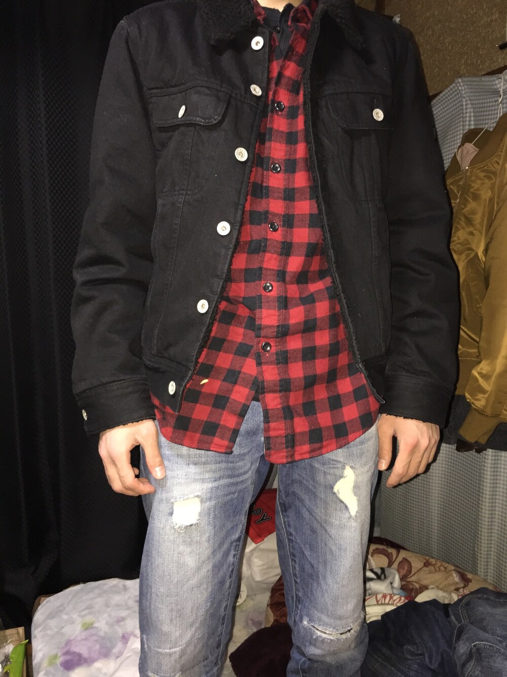 「ドラフトリーバイス、casual」｜「UNIQLOのアイテム（シャツ/ブラウス、レッド系）」を使った、tom&jerryさん（メンズ・170cm）の冬コーディネートの1枚目の写真