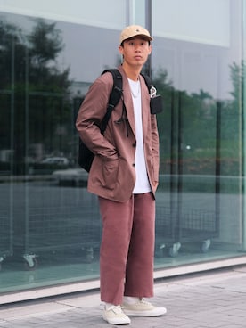 「国潮」｜「アイテム（財布/小物）」を使った、蘇上鳴さん（メンズ・174cm）の冬コーディネート