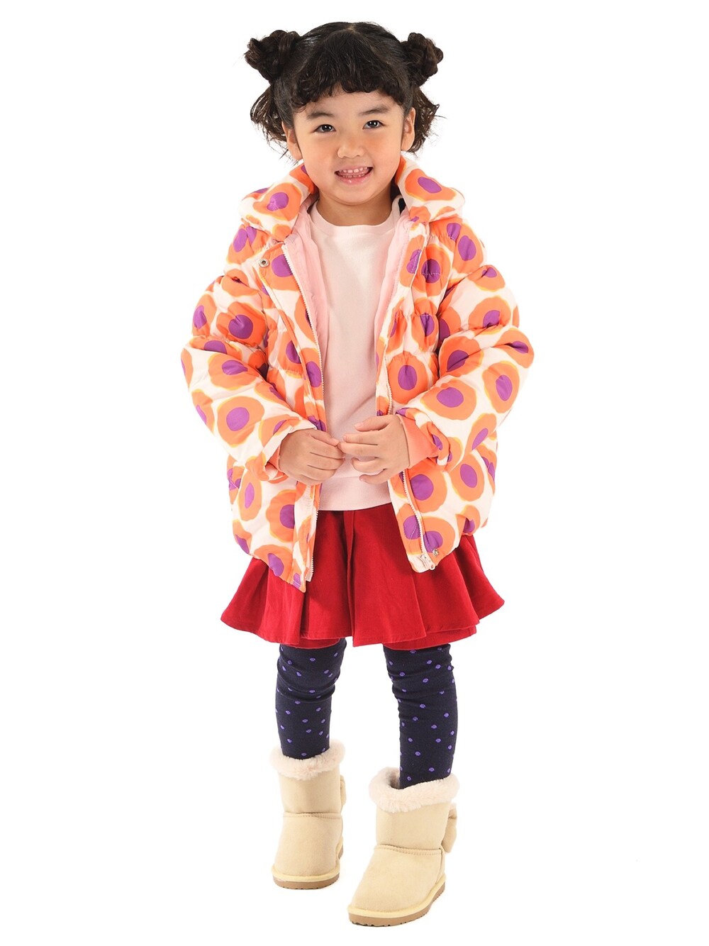 「Caldia、kids、キッズコーデ、キッズファッション、花柄、コーデュロイ、コーデュロイスカート、おんなのこ」｜「Caldiaのタフタ花柄中綿ジャケット（その他アウター、オレンジ系）」を使った、mrtk2558さん（キッズ・110cm）の冬コーディネートの1枚目の写真