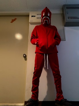 「真っ赤」｜yuuさん（メンズ・172cm）の春コーディネート