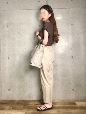 「AULI（アウリィ）のアイテム」を使った、エリーさん（レディース・163cm）の夏コーディネート