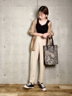 「AULI（アウリィ）のアイテム」を使った、エリーさん（レディース・163cm）の秋コーディネート