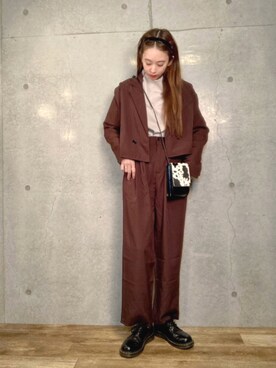 「AmbreNeige」｜「アイテム（スウェット）」を使った、エリーさん（レディース・163cm）の冬コーディネート
