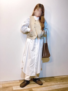 「春めきシューズ」｜「アイテム（シャツワンピース）」を使った、エリーさん（レディース・163cm）の春コーディネート