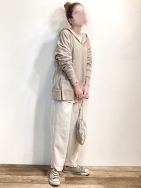 「sakishimatokyo（サキシマトーキョー）のアイテム（スウェット）」を使った、エリーさん（レディース・163cm）の春コーディネート