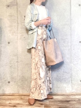 「sakishimatokyo（サキシマトーキョー）のアイテム（ノーカラージャケット）」を使った、エリーさん（レディース・163cm）の春コーディネート