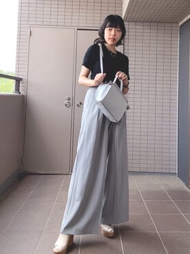 神咲有希乃さんの「シャーリングコットンTシャツ」を使ったコーディネート