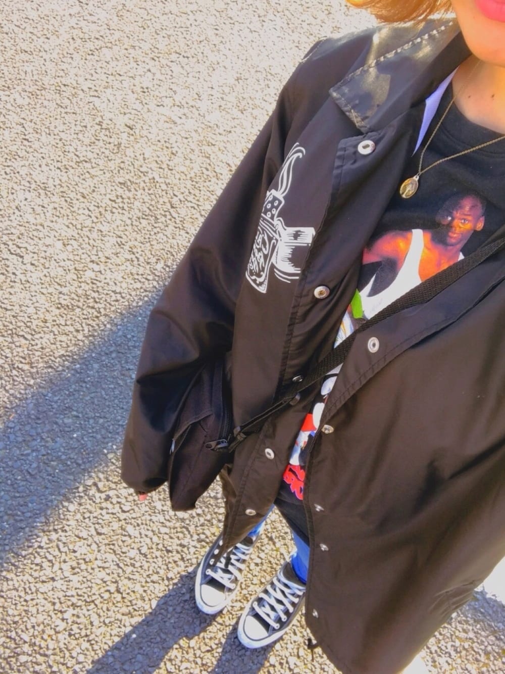 「ストリート、ストリート系、stussy、Jordan、converse、ZARA、BEN DAVIS」｜「BEN DAVISの【BEN DAVIS】コーチジャケット（ナイロンジャケット、ブラック系）」を使った、ゆさん（レディース・150cm）の秋コーディネートの1枚目の写真