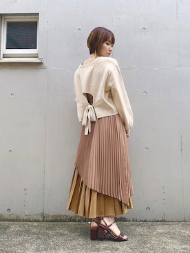 「アコーディオンプリーツ」｜「アイテム（スカート）」を使った、伊織さん（レディース・155cm）の秋コーディネート