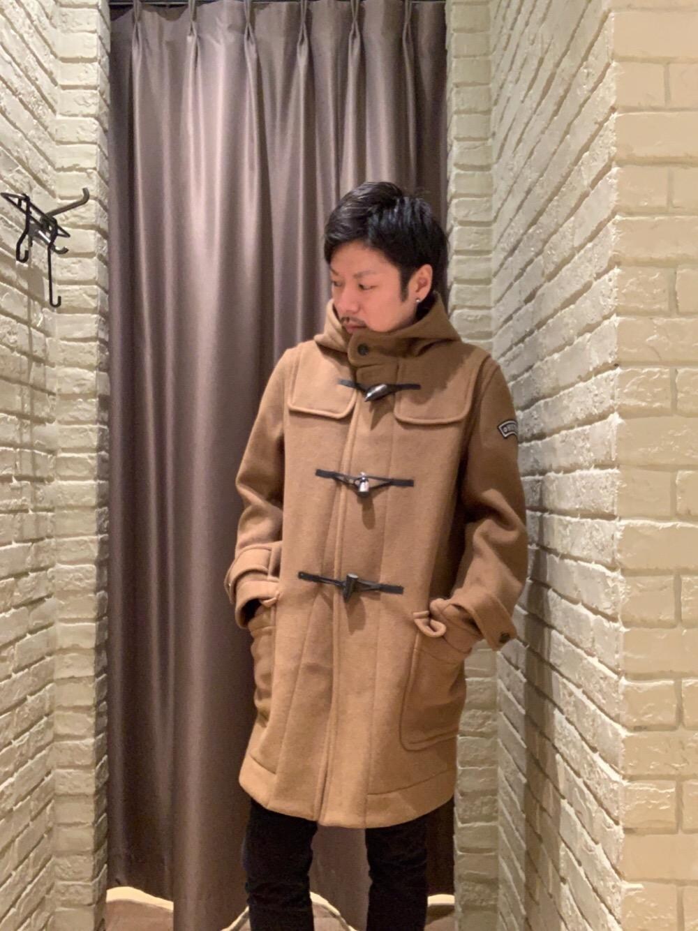 「コラボレーション、Hysteric Glamour、シンプルコーデ、ラフコーデ、カジュアルコーデ、ヒステリックグラマー」｜「HYSTERIC GLAMOURのダッフルコート（ダッフルコート、ベージュ系）」を使った、Seiyaさん（メンズ・171cm）の秋コーディネートの1枚目の写真
