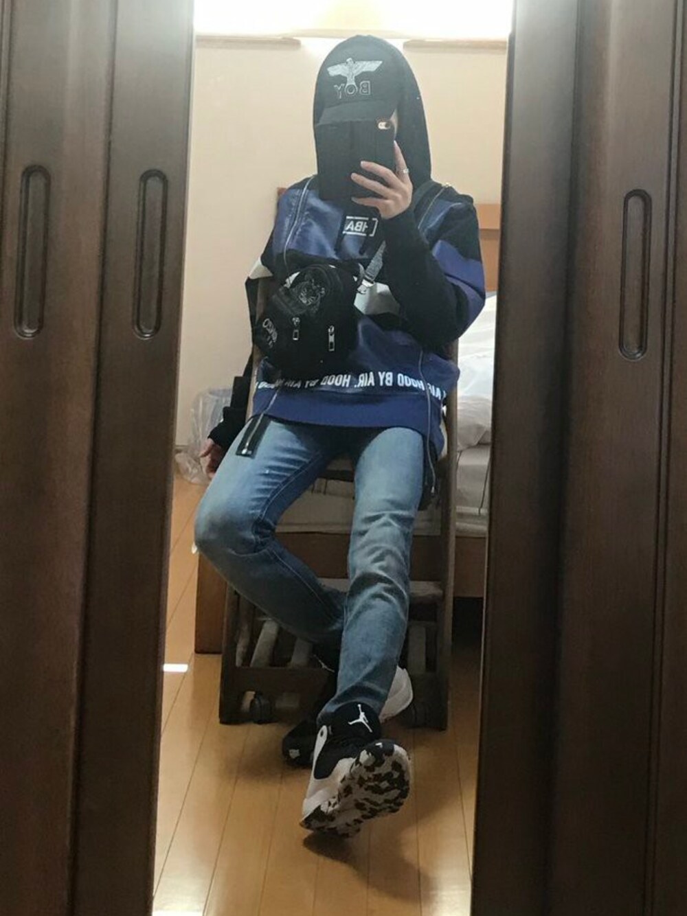 「NIKE、KENZO、BOY LONDON、Diesel、Chrome Hearts、HOOD BY AIR」｜「HOOD BY AIRのHOOD BY AIRのパーカー（パーカー、ブルー系）」を使った、卍さん（メンズ・163cm）の冬コーディネートの1枚目の写真