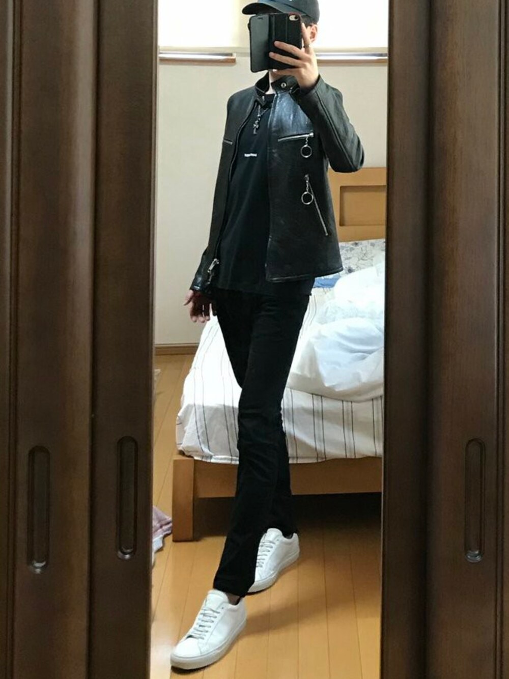 「GIVENCHY、Diesel、Chrome Hearts、Saint Laurent、BALENCIAGA」｜「BALENCIAGAのBALENCIAGAのライダースジャケット（ライダースジャケット、ブラック系）」を使った、卍さん（メンズ・163cm）の冬コーディネートの1枚目の写真