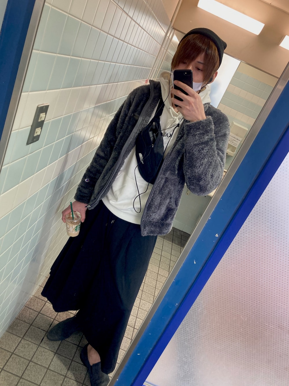 「stefanorossiのアイテム（シューズ、グレー系）」を使った、真央。さん（メンズ・178cm）の秋コーディネートの1枚目の写真