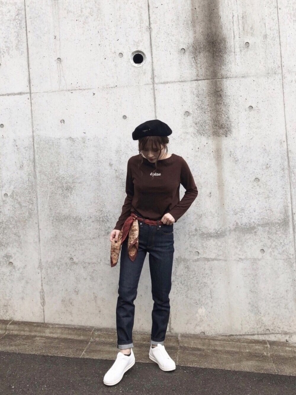 「ヴィンテージ、vintage、PARIS、agnes b.、アニエスベー、A.P.C.、Moonstar、FUDGE、CLUEL、デニム」｜「agnes b.のGV00 BERET（ハンチング/ベレー帽、ブラック系）」を使った、manapiさん（レディース・150cm）の秋コーディネートの1枚目の写真