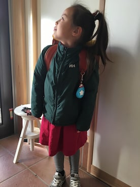 「HELLY HANSEN（ヘリーハンセン）のアイテム（その他アウター）」を使った、erinさん（キッズ・110cm）の春コーディネート