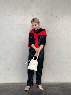 「フェイクレザー」｜「アイテム（オールインワン・サロペット）」を使った、yabu_lemageさん（レディース・162cm）の秋コーディネート
