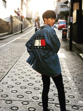 「TOMMY HILFIGER」｜「アイテム（デニムジャケット）」を使った、kyoさん（メンズ・167cm）の秋コーディネート