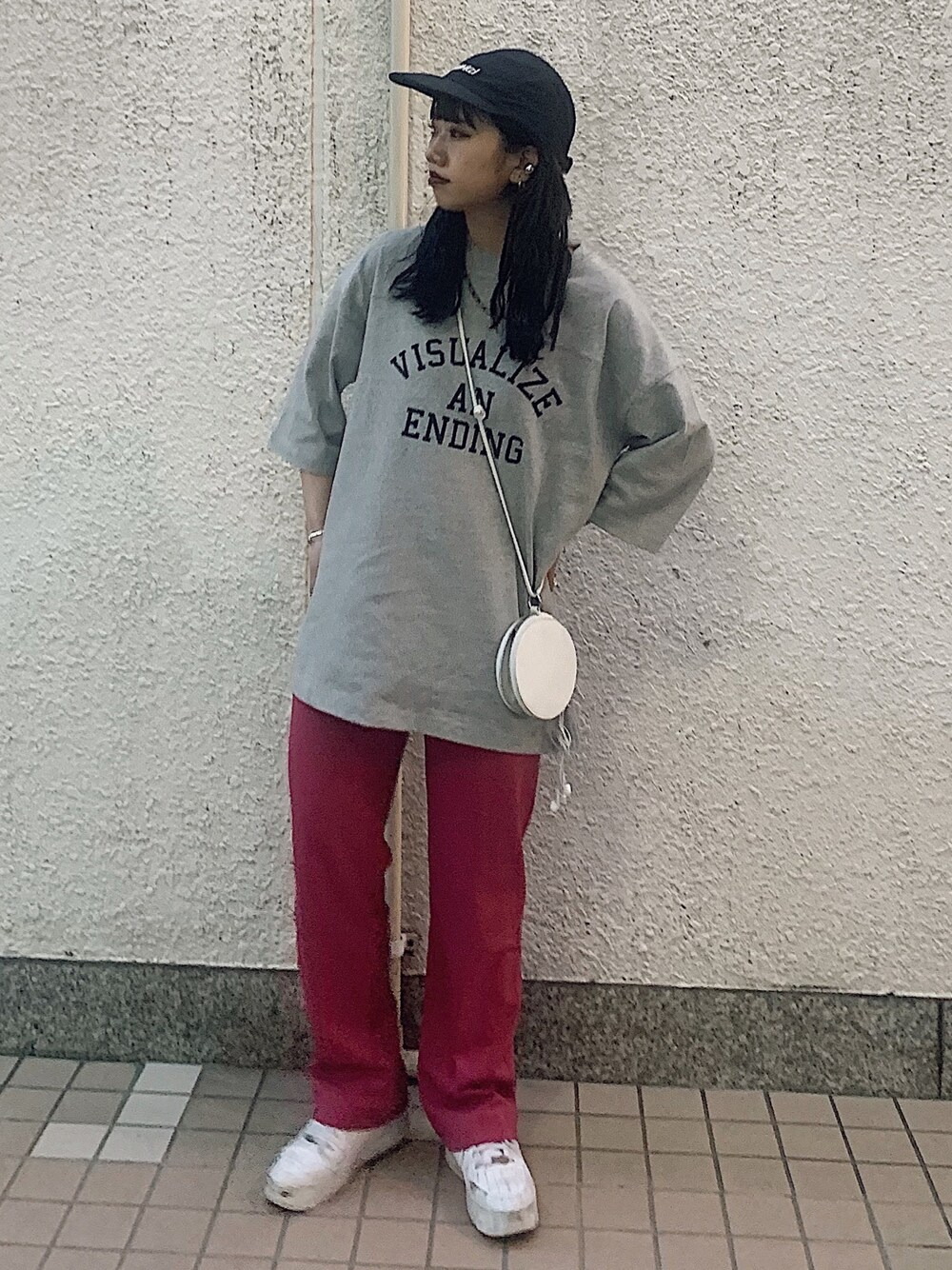 「休日スタイル、JEANASiS、NIKE、GRAMICCI、PAGEBOYLIM、ピンクパンツ、カラーパンツ」｜「Gramicciの【GRAMICCI / グラミチ】KIDS SHELL JET CAP（キャップ、ブラック系）」を使った、ハルタのライムさん（レディース・160cm）の春コーディネートの1枚目の写真