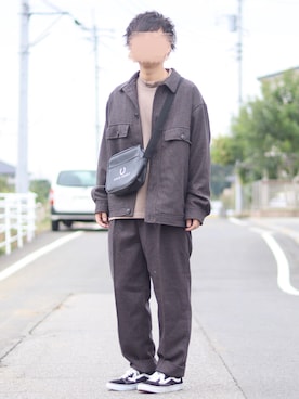 「FRED PERRY（フレッドペリー）のアイテム（ショルダーバッグ）」を使った、おさかなさん（メンズ・169cm）の秋コーディネート
