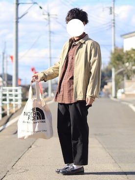 「THE NORTH FACE（ザノースフェイス）のアイテム（トートバッグ）」を使った、おさかなさん（メンズ・169cm）の冬コーディネート