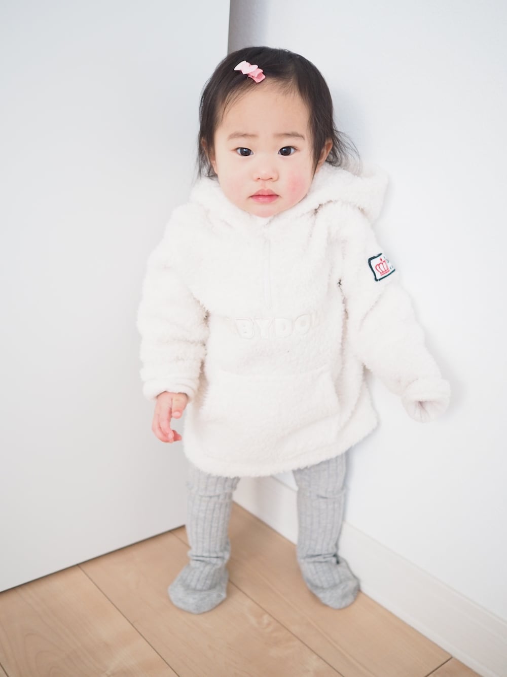 「ベビーコーデ」｜「BABYDOLLの親子ペア★刺繍ボアパーカー9716K（パーカー、ホワイト系）」を使った、Hinano❁さん（キッズ・70cm）の冬コーディネートの1枚目の写真