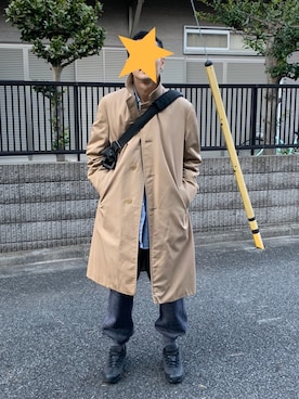 「stussy」｜「アイテム（ステンカラーコート）」を使った、AakaShanさん（メンズ・183cm）の冬コーディネート